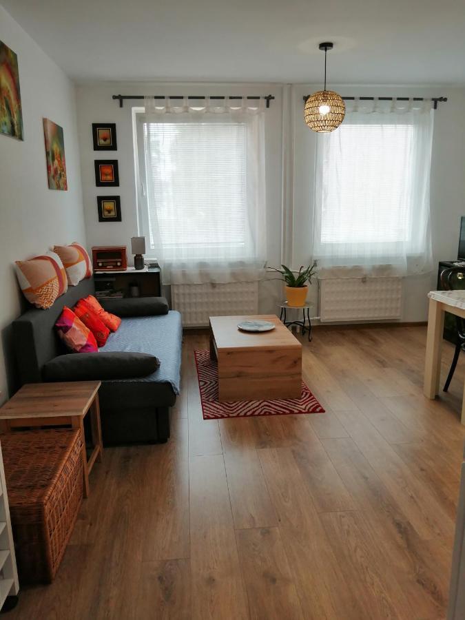 Slavik Apartment Dunajska Streda Luaran gambar